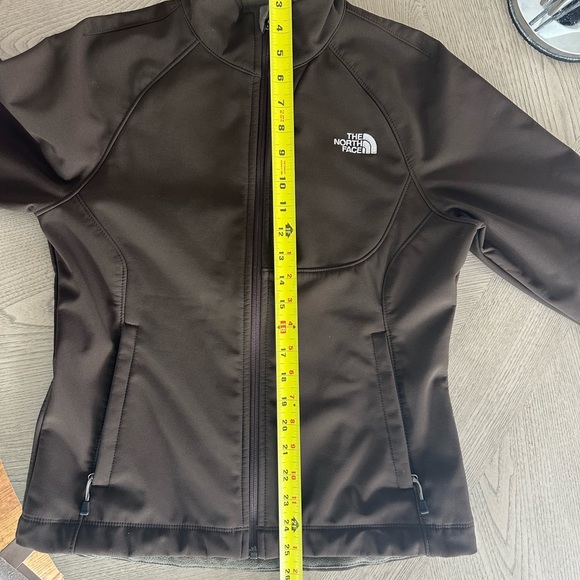 Women’s chocolate brown North Face lightweight jacket with mock neck - Picture 8 of 10